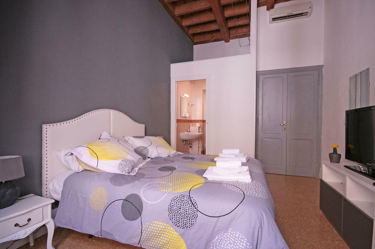 Trastevere 3 Bedrooms Рим Экстерьер фото