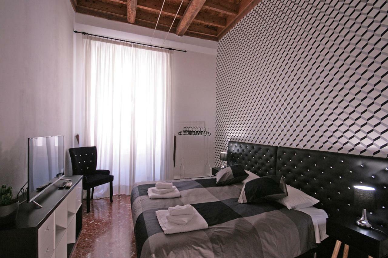 Trastevere 3 Bedrooms Рим Экстерьер фото